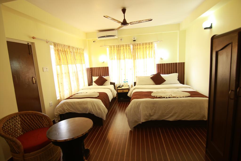Hotel Himalayan Inn Ποκάρα Εξωτερικό φωτογραφία