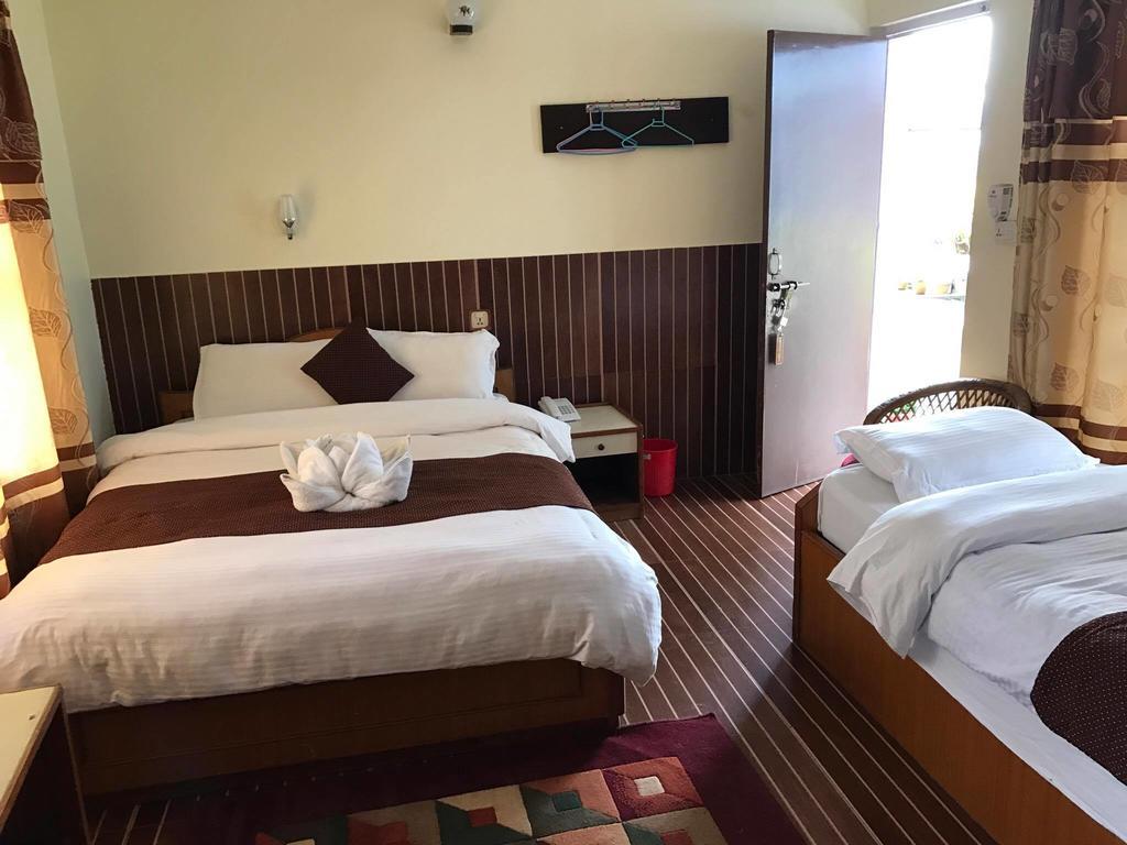 Hotel Himalayan Inn Ποκάρα Εξωτερικό φωτογραφία